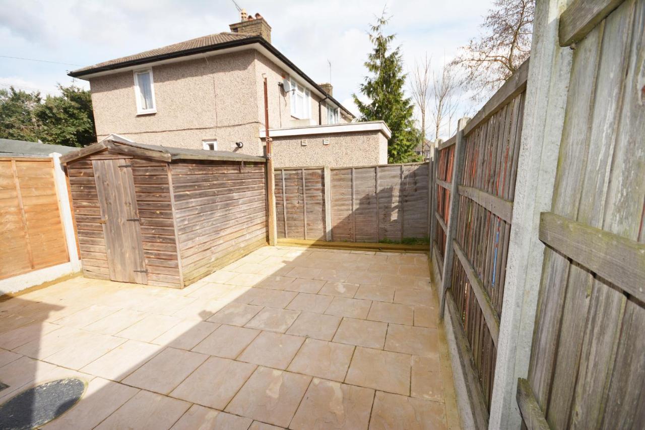 London Deluxe 6 Bedroom House Dagenham Extérieur photo