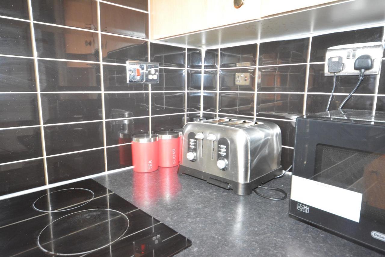 London Deluxe 6 Bedroom House Dagenham Extérieur photo
