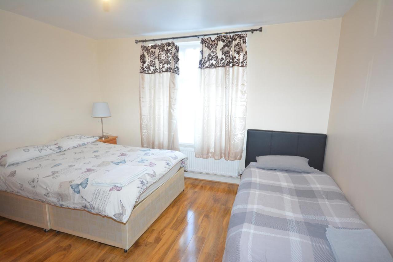 London Deluxe 6 Bedroom House Dagenham Extérieur photo