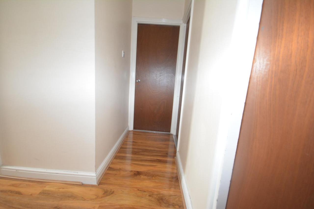 London Deluxe 6 Bedroom House Dagenham Extérieur photo