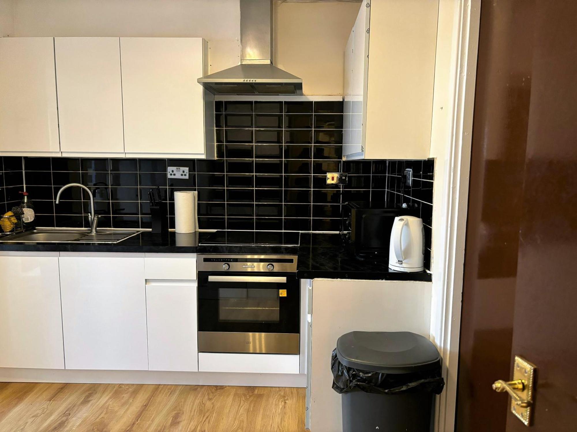 London Deluxe 6 Bedroom House Dagenham Extérieur photo