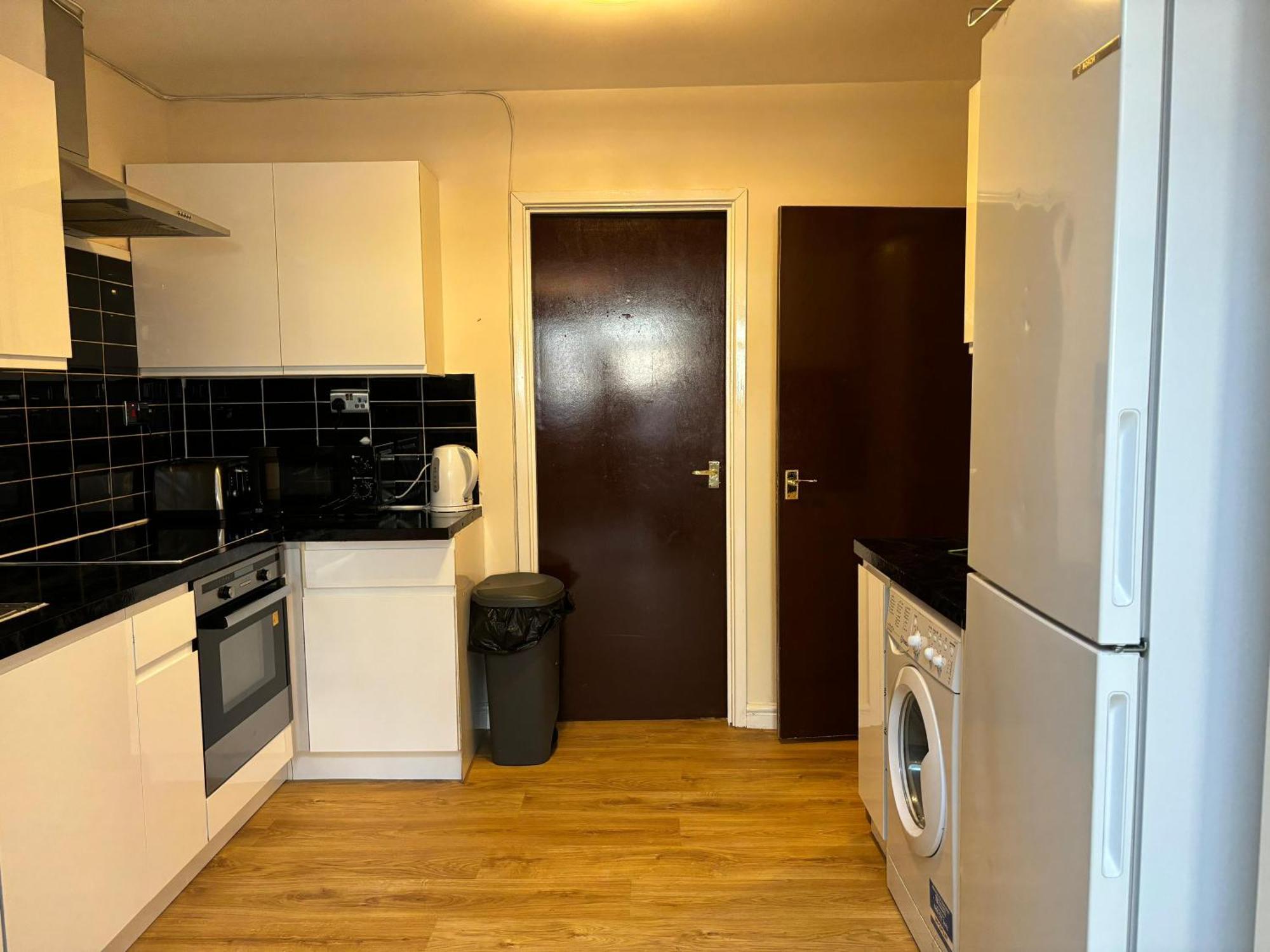 London Deluxe 6 Bedroom House Dagenham Extérieur photo